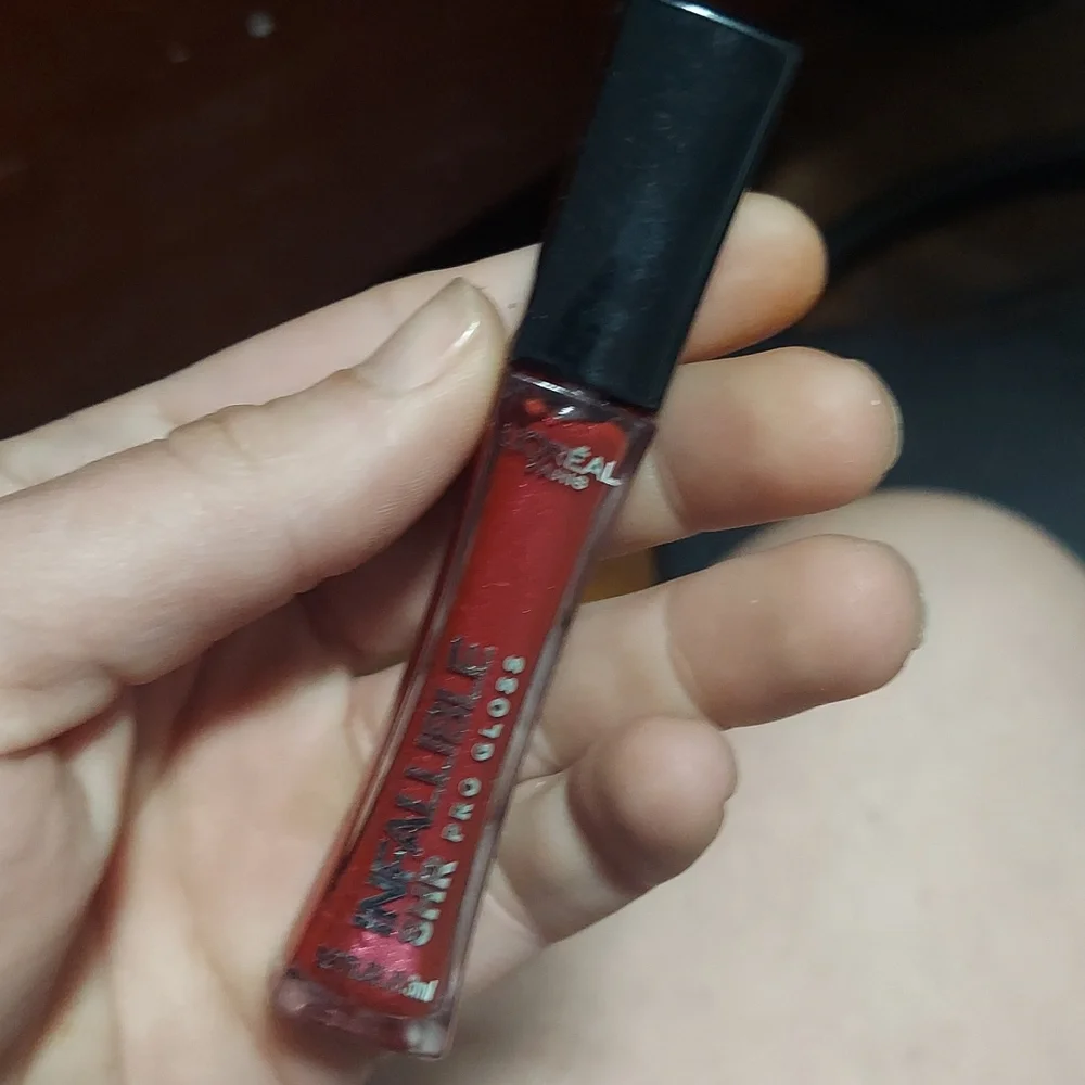 ⭐🎉Loreal Rebel Red Lip Gloss